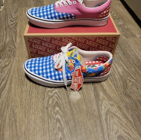 Vans - Picture 4 of 4